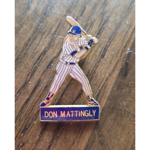 Don Mattingly Baseball Pin – 1988 Licensed MLB by Peter David Inc. – Yankees Col - Picture 1 of 13